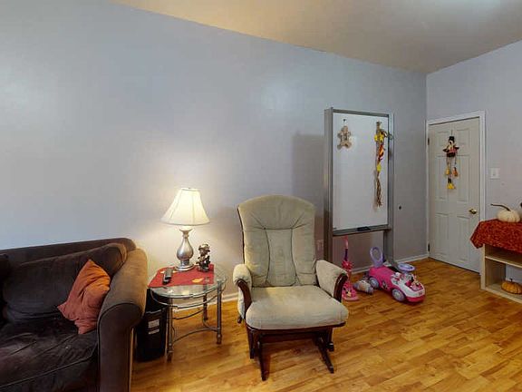 5th image of 2518 S Carlisle St