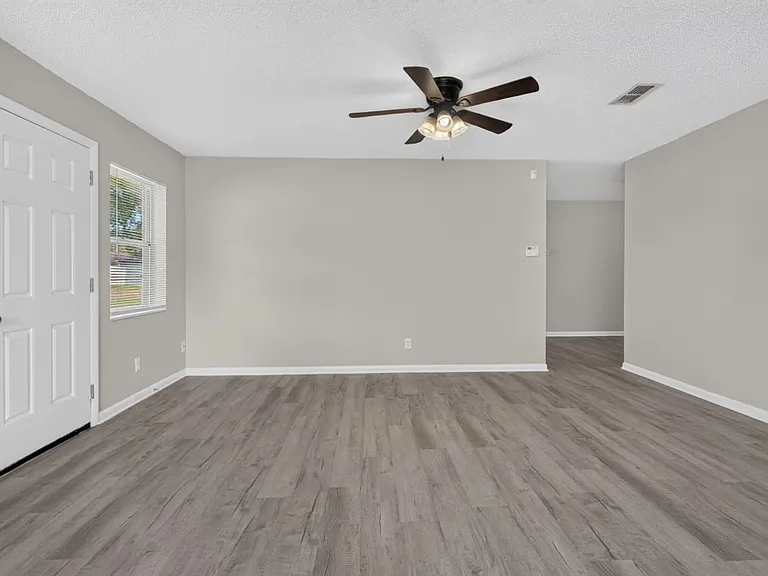5503 Boeing Dr — Photo 6