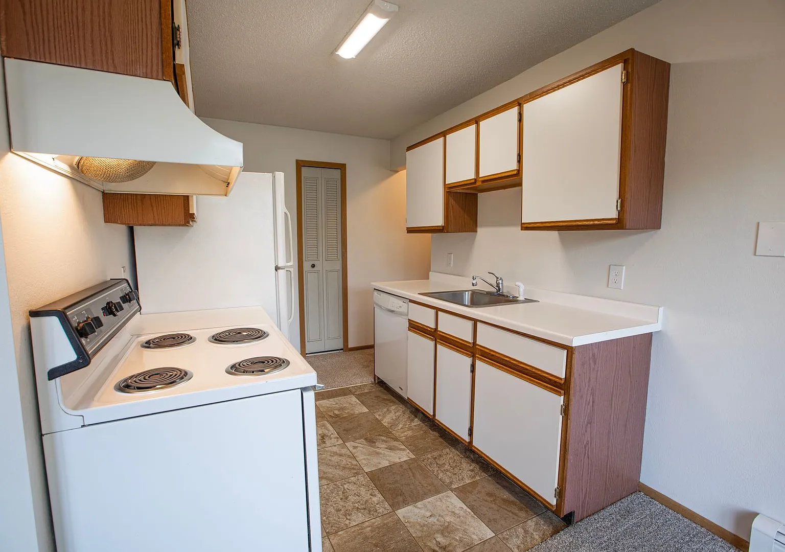 2 Bedroom available at Woodridge Apartments in Northfield — Photo 3