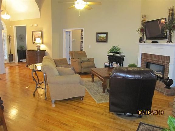 5th image of 470 Waterford Dr