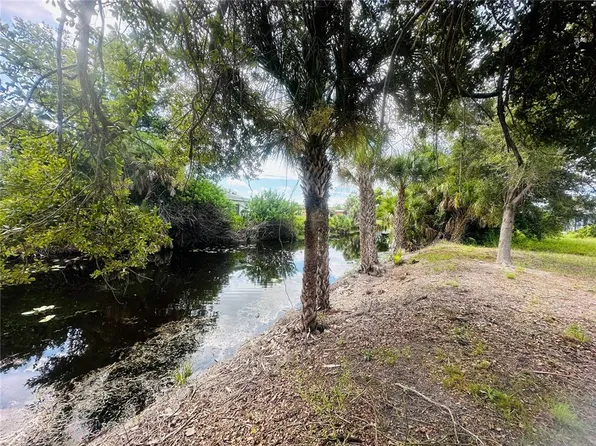 6110 Spinnaker Blvd #3, Englewood, FL 34224