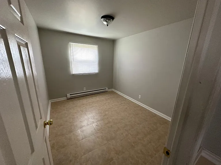 564 N Indiana Ave #1-2-8 — Photo 10