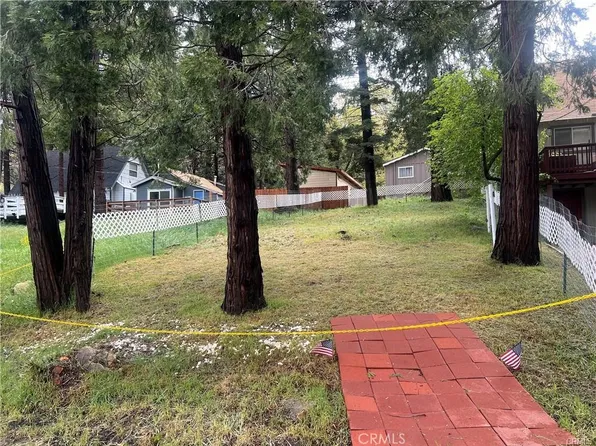 491 Pine Dr #25, Crestline, CA 92325