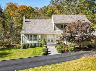 3 Blacksmith Ln, Pound Ridge, NY 10576