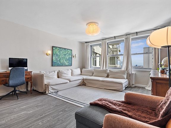 5th image of 2100 Linwood Ave APT 17N