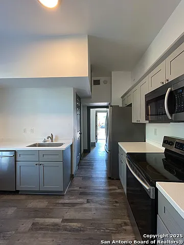 802 Montana St #1 — Photo 3