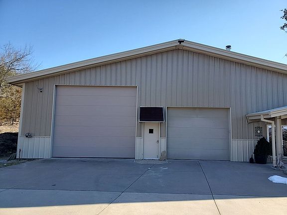 3rd image of 511 Aunt Hill Ln