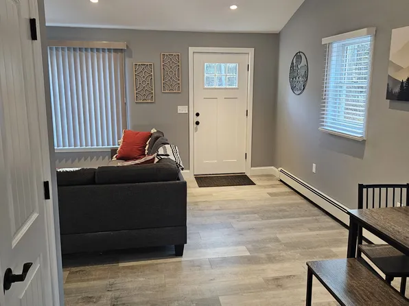 (undisclosed Address), Albany, NH 03818