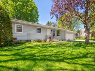 20 Mitchell Dr, Faribault, MN 55021