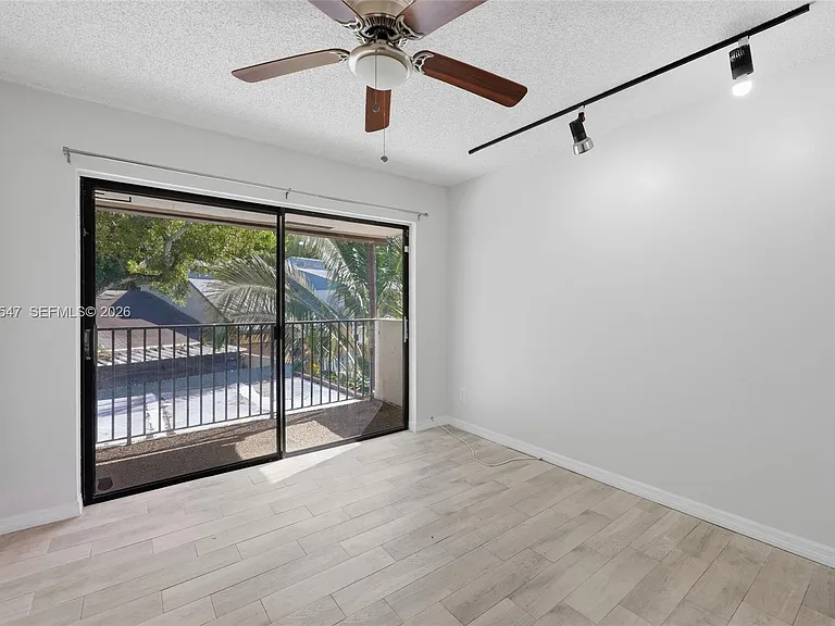 6929 SW 38th St #2-L — Photo 17