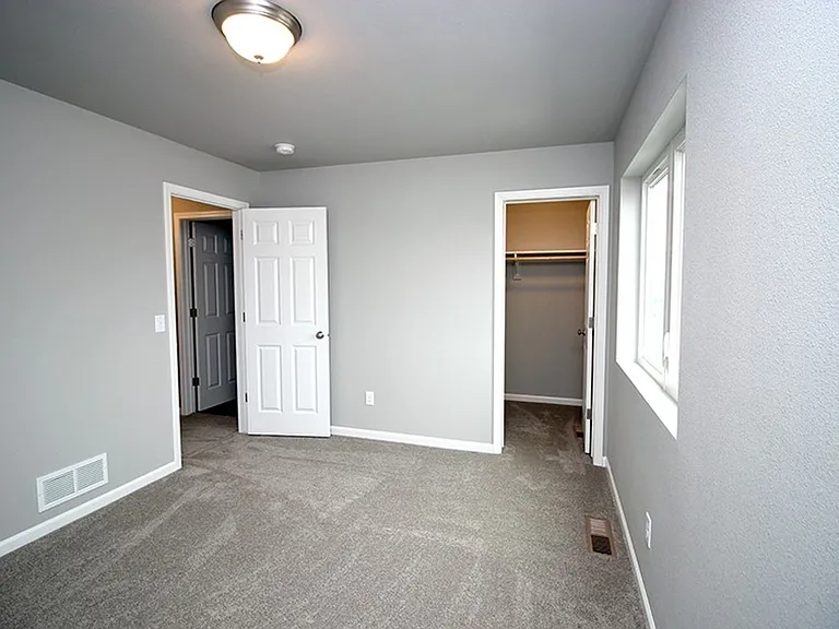 6985 Majestic Loop — Photo 8