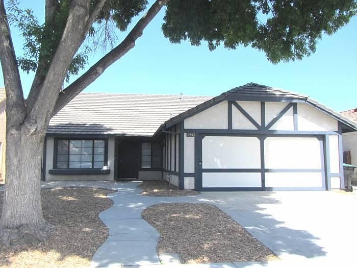 Nice Curb Appeal!