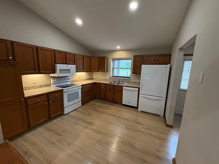 7017 Fry Rd — Photo 5