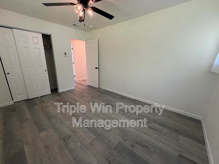 8301 Pepperidge Dr — Photo 17