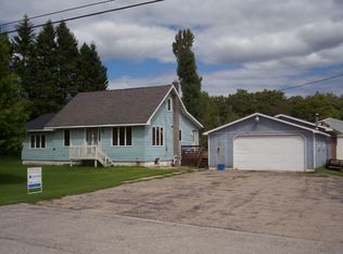 1118N N Gulliver Rd, Gulliver, MI 49840