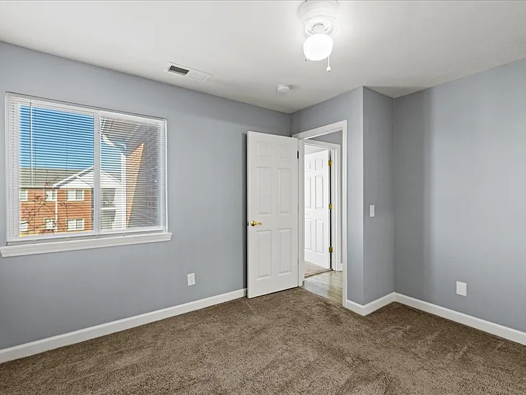 Cross Lake Apartments — Photo 53
