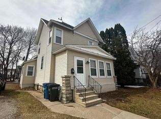 557 Mount Vernon St, Oshkosh, WI 54901