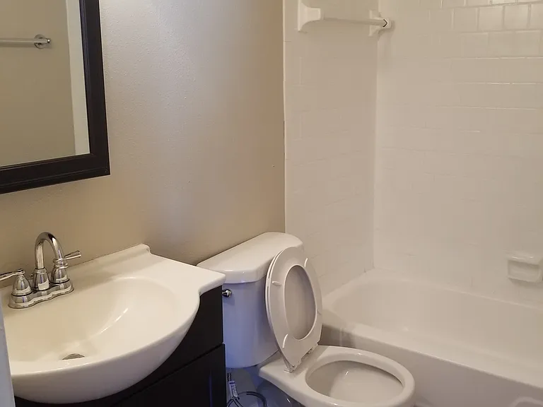 Steeple Club Apartments — Photo 51