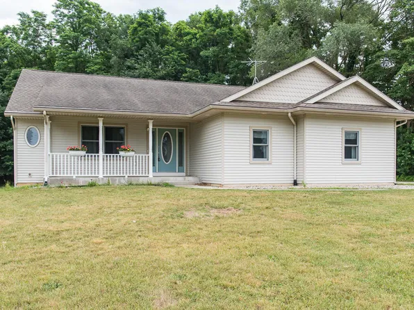 10584 N 10th St, Plainwell, MI 49080