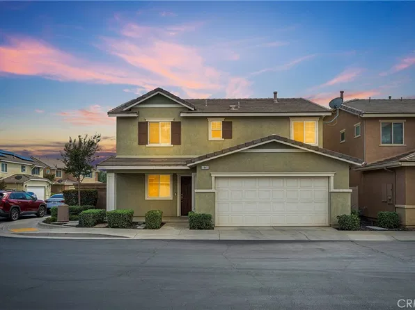 1445 Chinaberry Ln, Beaumont, CA 92223