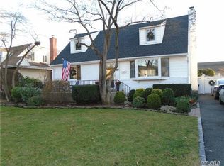 1596 Tulip Ave, Merrick, NY 11566