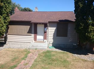 9802 34th Ave SW, Seattle, WA 98126