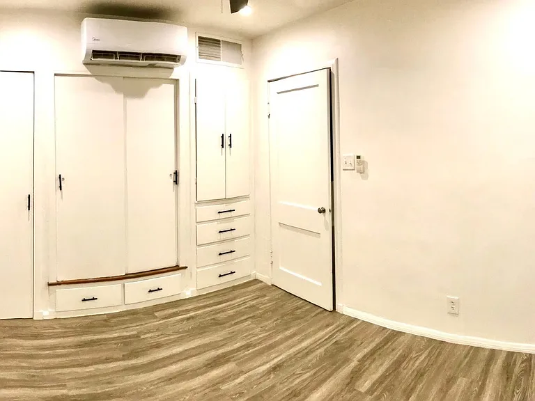 1530 E Diamond St #1/2 — Photo 8