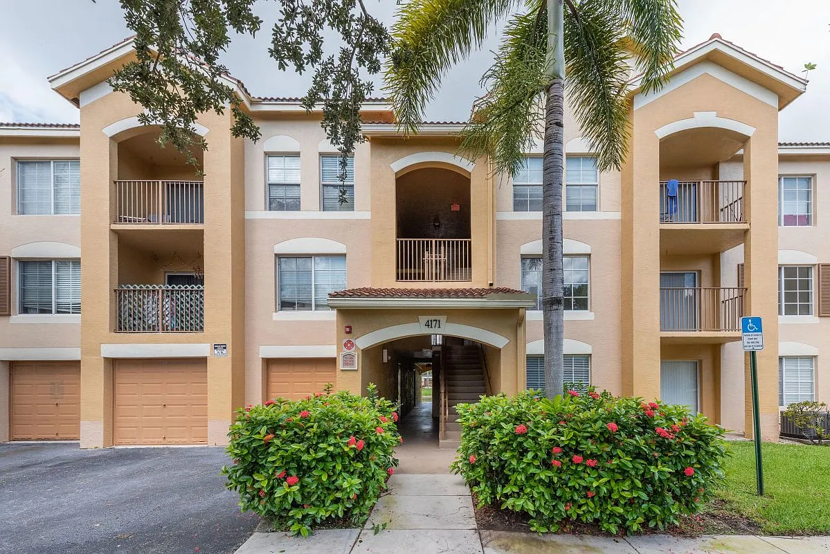 1 bed, 1.0 bath, 760 sqft, $1,650 — Photo 1