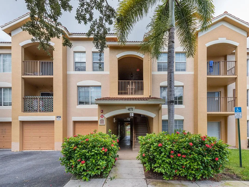4171 San Marino Blvd #205