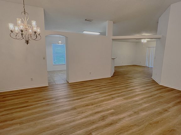 5th image of 2617 Deercroft Dr