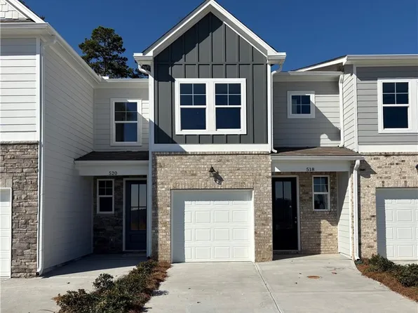 518 Crown Dr, Emerson, GA 30137