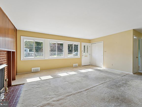 5th image of 1502 Wake Forest Dr
