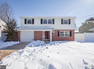 10 Constance Dr, Hamilton, NJ 08620