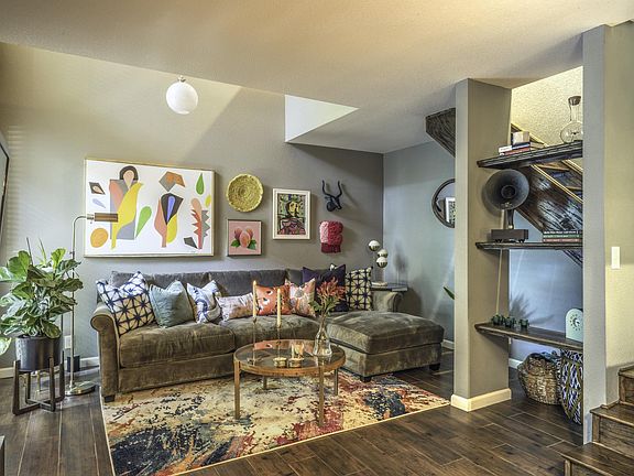 Photo shows the space of the apartment. It is an unfurnished unit.