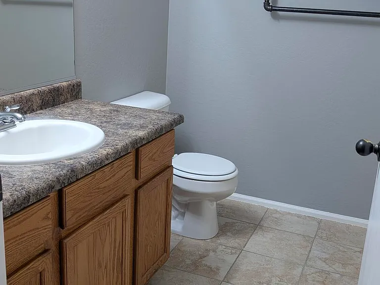 1377 E Pryor Rd — Photo 22
