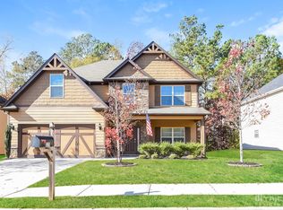 325 Cliffhaven Cir, Newnan, GA 30263