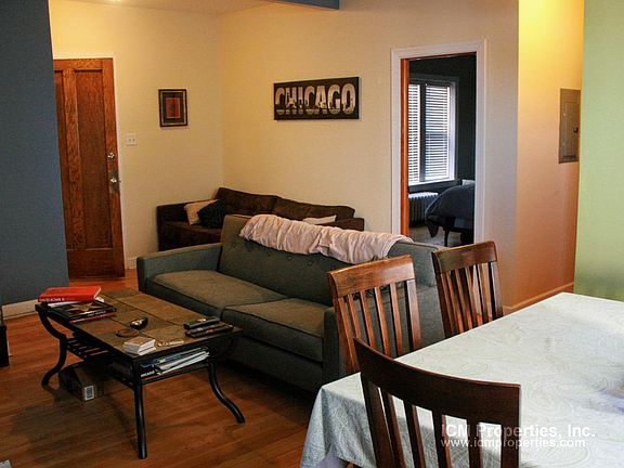 3rd image of 4706 N Winchester Ave