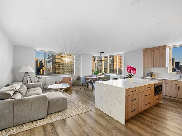 2 Columbus Ave APT 29C, New York, NY 10023