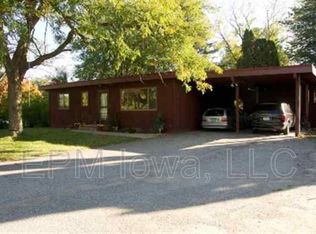 816 Hudson Rd, Cedar Falls, IA 50613