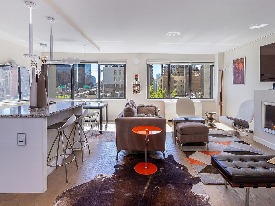 1st image of 300 E 59th St APT 607