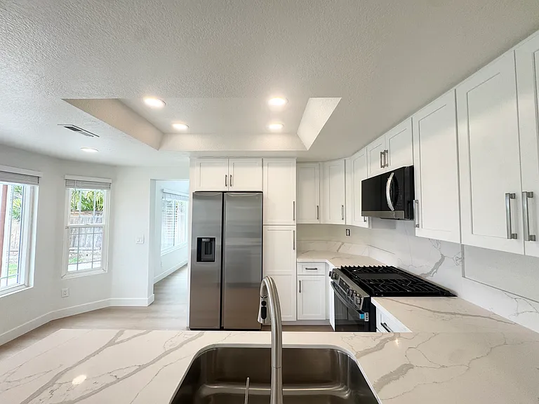 3413 Caseras Dr — Photo 12