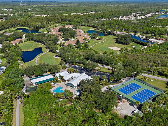 2nd image of 12822 SE Royal Troon Court