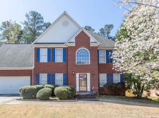 226 Dornoch Ct, Fayetteville, GA