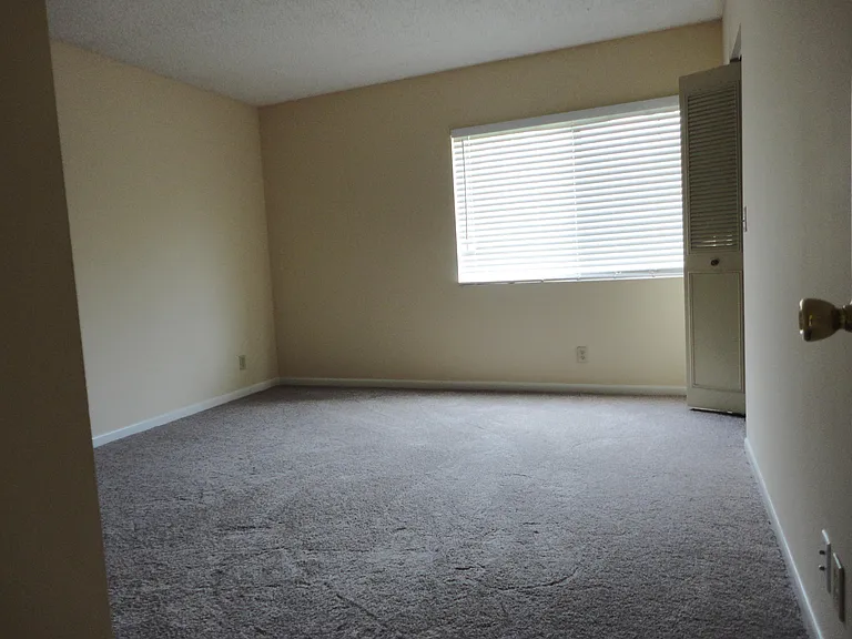 508 Shady Pine Way #D1 — Photo 5