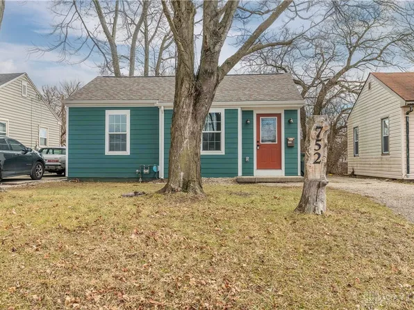 752 Cleverly Rd, Dayton, OH 45417