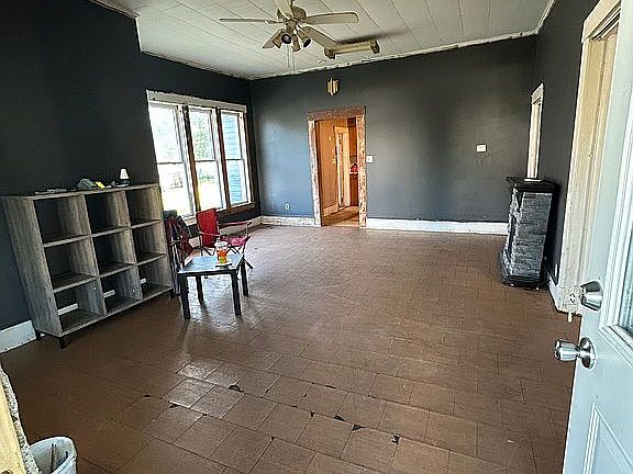 5th image of 218 S Peterson St