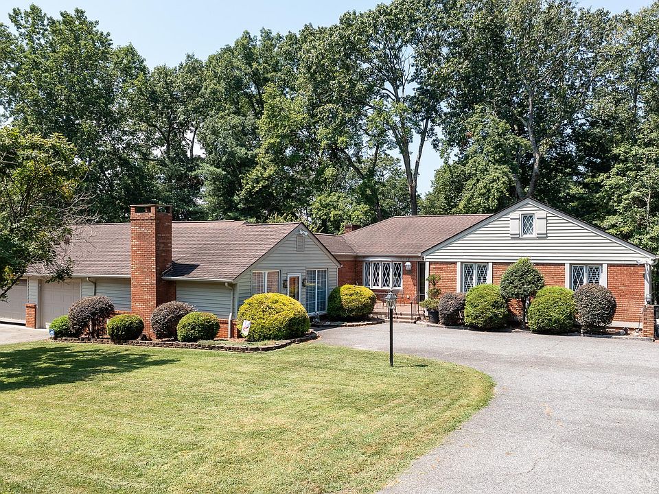 1st image of 103 Woodside Dr