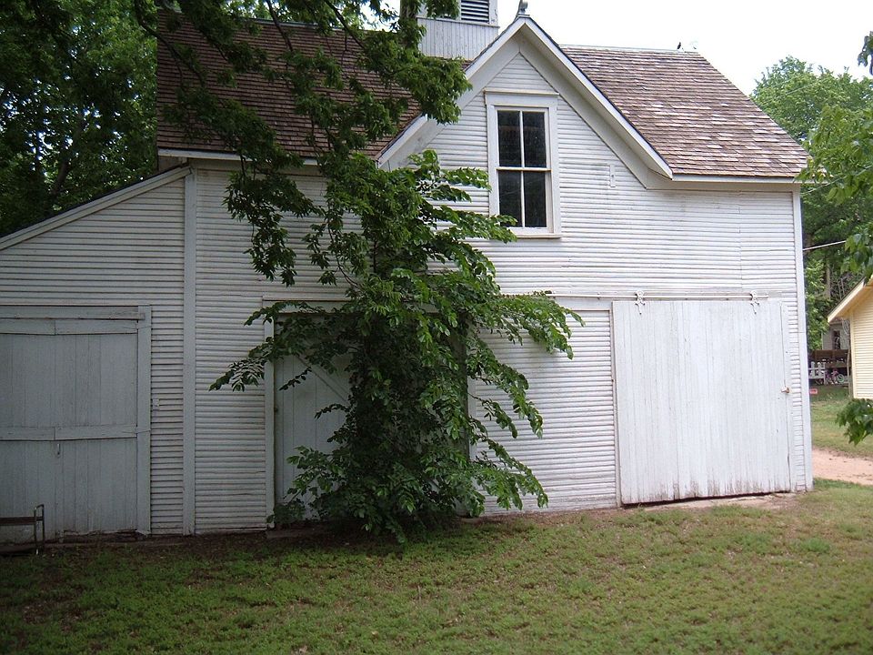 2nd image of 134 W East Ave