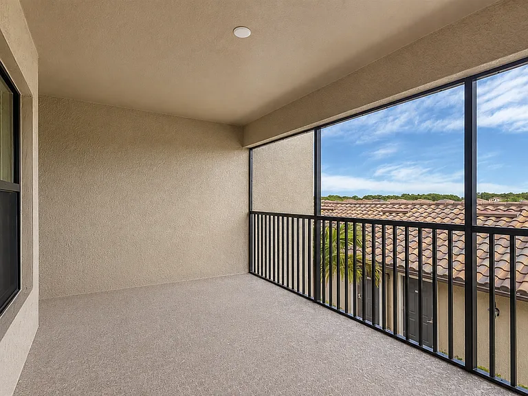 5634 Palmer Cir #201 — Photo 11