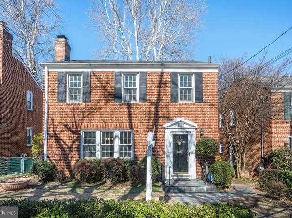 3651 Alton Pl NW, Washington, DC 20008